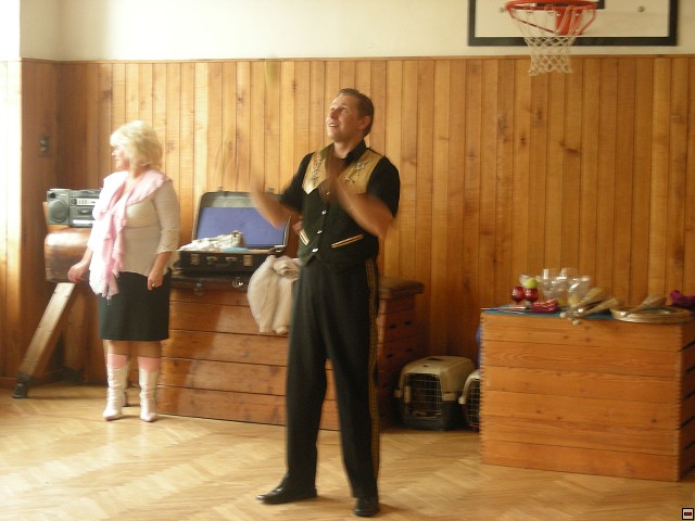 img00002.jpg